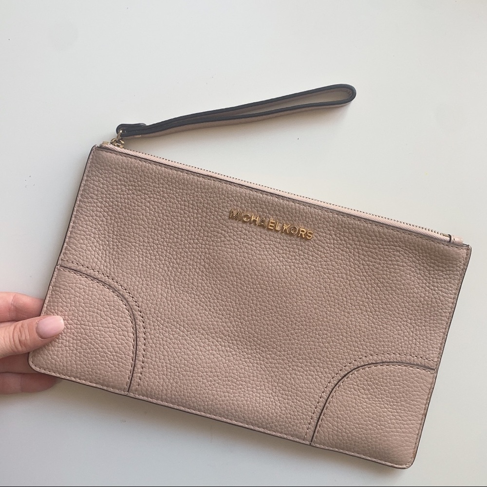 Michael Kors Wristlet Beige Leather